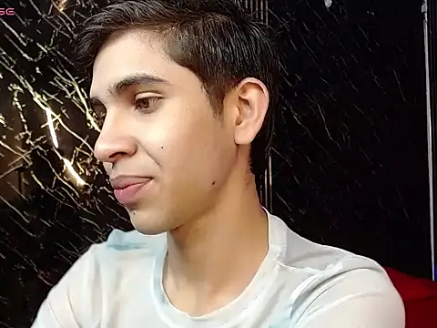 joshua saenz  online show from June 1, 11:06 pm