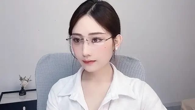  222Mia online show from May 25, 2:17 am