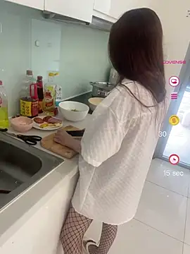 Snapshot of JIAJIA-02 chatting on June 10, 8:46 am JIAJIA-02 online show from June 10, 8:46 am