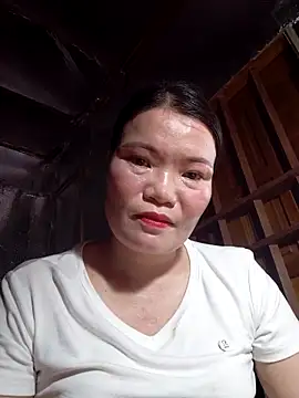 Snapshot of -Trici- chatting on June 3, 3:06 pm -Trici- online show from June 3, 3:06 pm