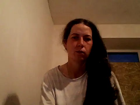 Snapshot of DanicaFey chatting on May 12, 5:43 pm DanicaFey online show from May 12, 5:43 pm