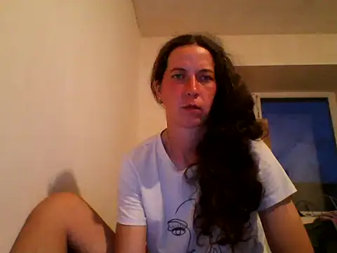 Snapshot of DanicaFey chatting on May 21, 6:04 pm DanicaFey online show from May 21, 6:04 pm