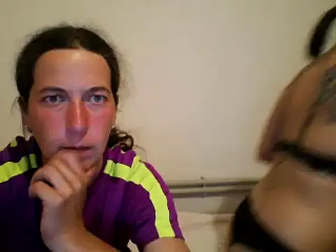 Snapshot of DanicaFey chatting on May 29, 6:17 pm DanicaFey online show from May 29, 6:17 pm