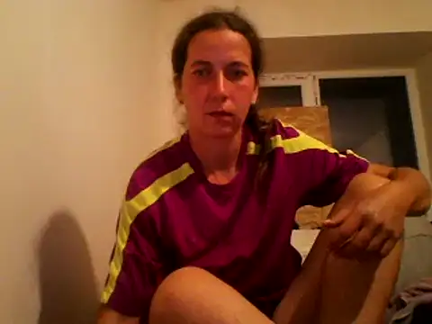 Snapshot of DanicaFey chatting on June 1, 6:42 pm DanicaFey online show from June 1, 6:42 pm