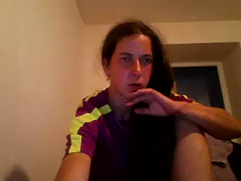 Snapshot of DanicaFey chatting on June 4, 6:36 pm DanicaFey online show from June 4, 6:36 pm