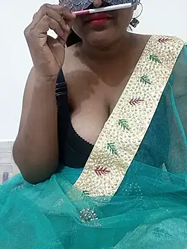 Snapshot of Ponaam-Babe chatting on May 25, 9:21 pm Ponaam-Babe online show from May 25, 9:21 pm