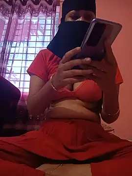 Snapshot of Nilpori2 chatting on June 7, 1:43 am Nilpori2 online show from June 7, 1:43 am