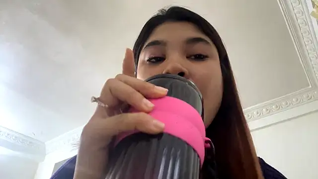 Snapshot of BellaVonarx chatting on June 16, 1:58 pm BellaVonarx online show from June 16, 1:58 pm