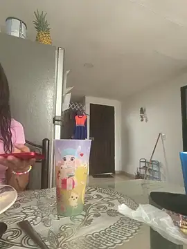 Charlotte Reed online show from June 12, 1:43 pm