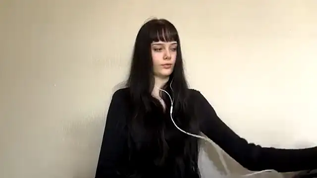 Snapshot of CharmaineElles chatting on May 14, 1:51 pm CharmaineElles online show from May 14, 1:51 pm