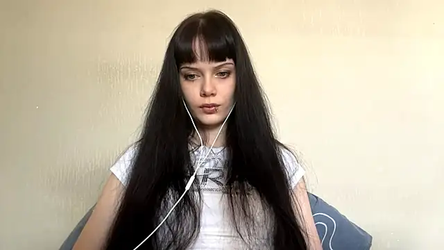 Snapshot of CharmaineElles chatting on May 25, 2:56 pm CharmaineElles online show from May 25, 2:56 pm