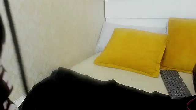 Bj Olivine online show from June 11, 8:40 pm