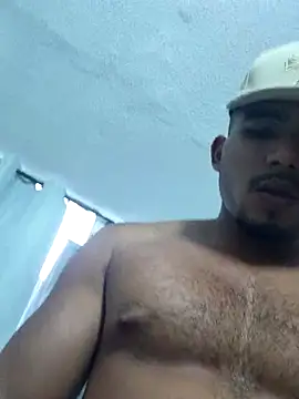 Snapshot of AndrssGold chatting on May 25, 11:00 pm AndrssGold online show from May 25, 11:00 pm