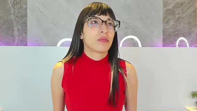 Snapshot of EmiliaBell_ chatting on July 2, 12:55 pm EmiliaBell online show from July 2, 12:55 pm