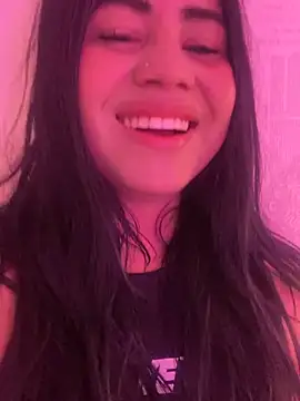 Snapshot of zoe_martinez chatting on June 3, 6:13 pm zoe martinez online show from June 3, 6:13 pm
