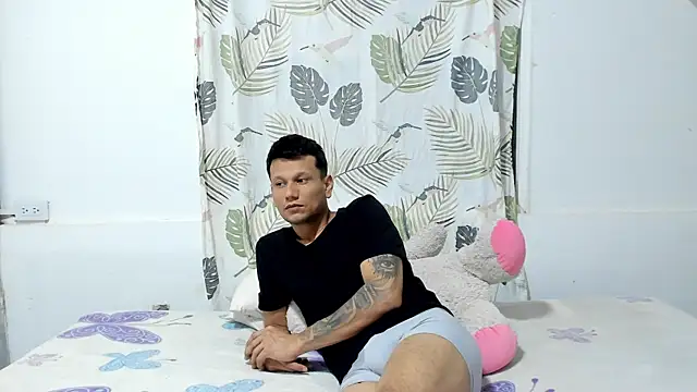 HannaSexMatheuw online show from June 28, 1:00 am