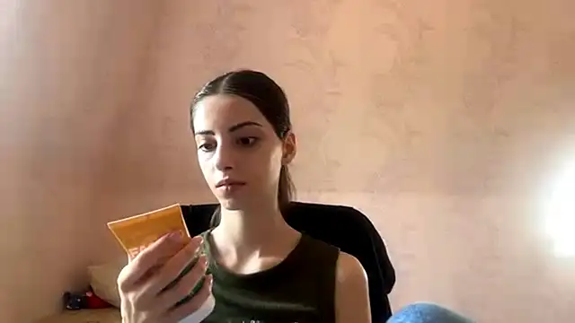 Snapshot of DrewMosen chatting on June 6, 7:13 am DrewMosen online show from June 6, 7:13 am