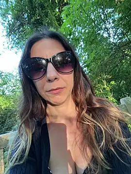 Snapshot of GirlNextDoorBianca chatting on June 19, 6:56 pm GirlNextDoorBianca online show from June 19, 6:56 pm