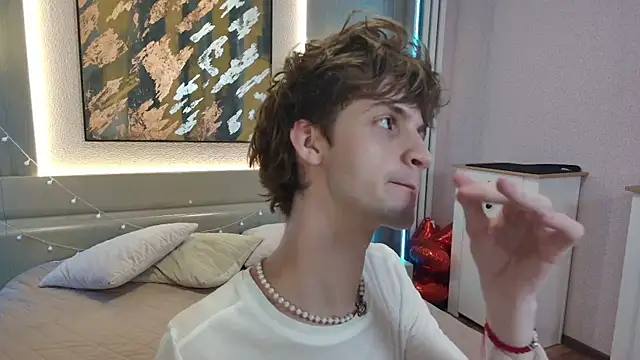Snapshot of Bimbo_boy_ chatting on June 11, 3:10 pm Bimbo boy online show from June 11, 3:10 pm