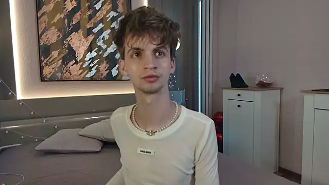 Bimbo boy  online show from June 22, 1:41 pm