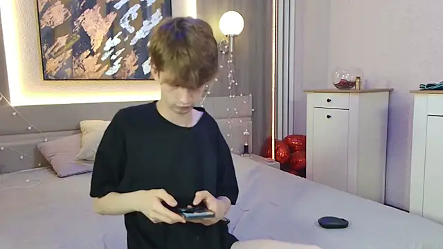 Bimbo boy  online show from July 18, 2:32 pm