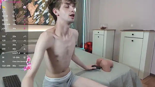 Bimbo boy  online show from July 19, 2:21 pm
