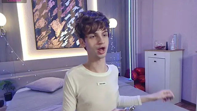 Bimbo boy  online show from July 25, 3:53 pm