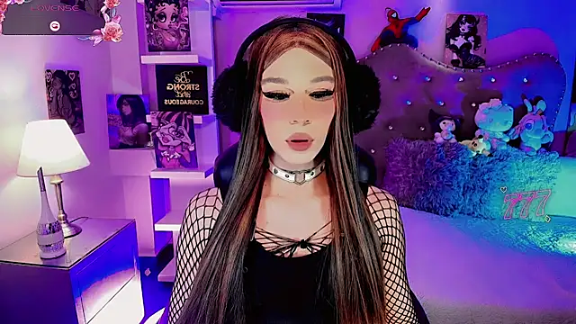 Snapshot of Megaan_Dolll chatting on June 1, 8:10 pm Megaan Dolll online show from June 1, 8:10 pm