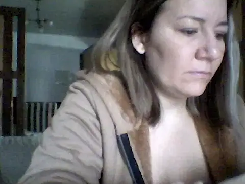 Snapshot of AllisonLove2 chatting on June 4, 4:02 pm AllisonLove2 online show from June 4, 4:02 pm