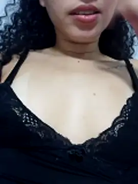 venuseyes25 online show from June 6, 6:07 am