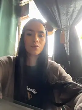 Melissa Rendon online show from June 6, 4:01 pm