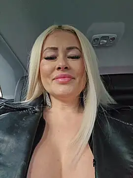 Snapshot of MILFBARBY chatting on February 15, 8:24 am MILFBARBY online show from February 15, 8:24 am