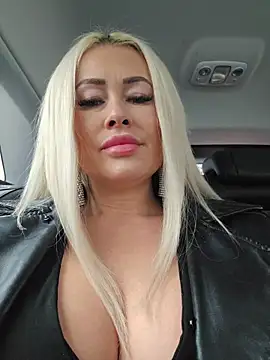 Snapshot of MILFBARBY chatting on February 18, 8:21 am MILFBARBY online show from February 18, 8:21 am