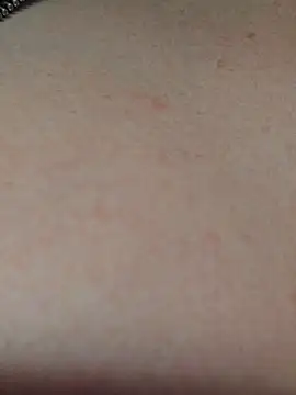 Snapshot of MILFBARBY chatting on April 25, 7:33 am MILFBARBY online show from April 25, 7:33 am