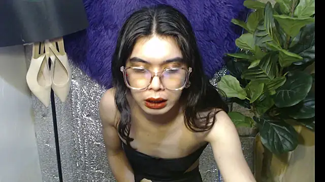 RoseAmarie online show from June 9, 6:58 am