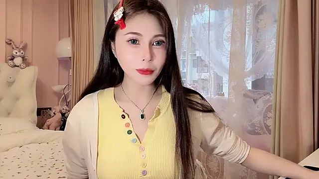 Snapshot of Aisssss- chatting on June 8, 10:37 am Aisssss- online show from June 8, 10:37 am