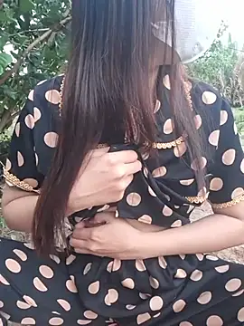Snapshot of Emilysexy_cut chatting on July 14, 11:05 am Emilysexy cut online show from July 14, 11:05 am