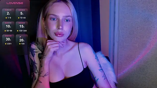 MichelleVelour online show from May 19, 5:08 pm