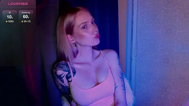 MichelleVelour online show from May 23, 5:17 pm
