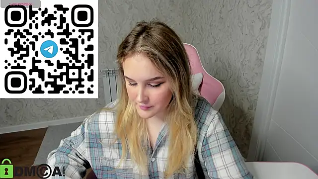 Snapshot of Stacey_Dawson chatting on May 27, 9:17 am Stacey Dawson online show from May 27, 9:17 am