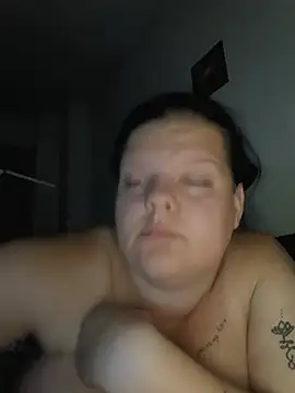 Snapshot of BadMommyyyyy chatting on July 4, 4:29 am BadMommyyyyy online show from July 4, 4:29 am