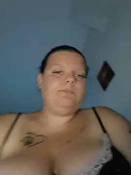 Snapshot of BadMommyyyyy chatting on July 11, 8:39 am BadMommyyyyy online show from July 11, 8:39 am