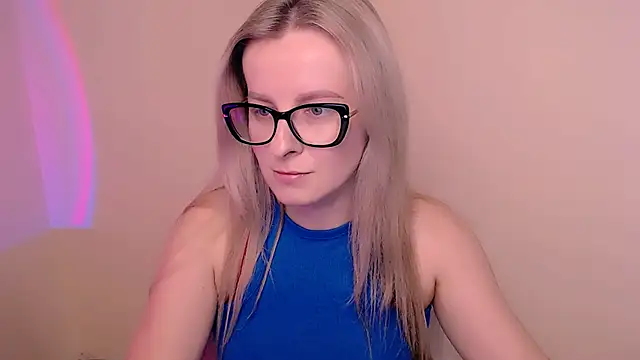 Snapshot of MariaTess_ chatting on May 14, 4:03 pm MariaTess online show from May 14, 4:03 pm
