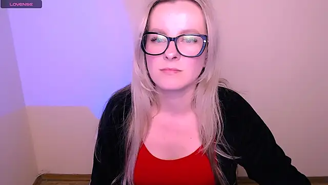 Snapshot of MariaTess_ chatting on June 14, 2:24 am MariaTess online show from June 14, 2:24 am