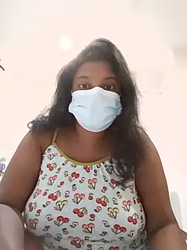 Xbees CT online show from June 3, 4:45 pm