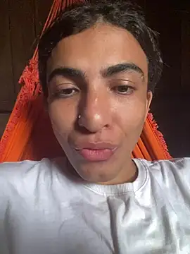 Snapshot of Lucas_segri chatting on May 12, 12:57 pm Lucas segri online show from May 12, 12:57 pm