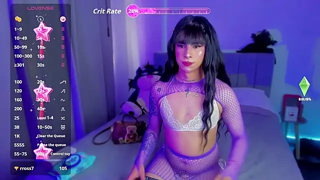 Snapshot of Emily_cute09 chatting on May 16, 8:07 pm Emily cute09 online show from May 16, 8:07 pm