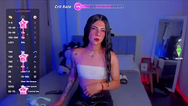 Snapshot of Emily_cute09 chatting on May 25, 1:11 am Emily cute09 online show from May 25, 1:11 am