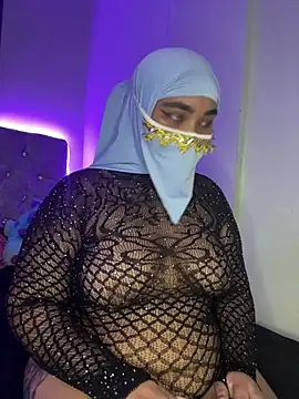 Snapshot of leixy_amiri chatting on June 12, 4:17 pm leixy amiri online show from June 12, 4:17 pm