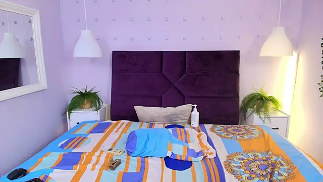 Snapshot of Sirenyrouss chatting on June 11, 2:53 am Sirenyrouss online show from June 11, 2:53 am